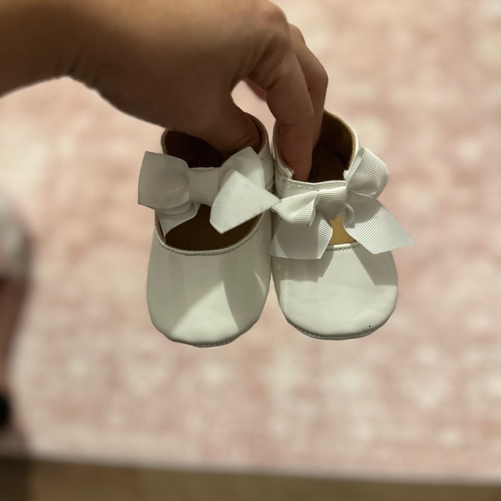 White Baby Shoes with Bow